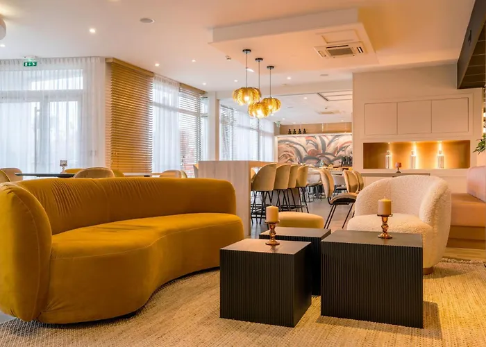 Kyriad Prestige Centre-Palais Des ArtsHotel Vannes